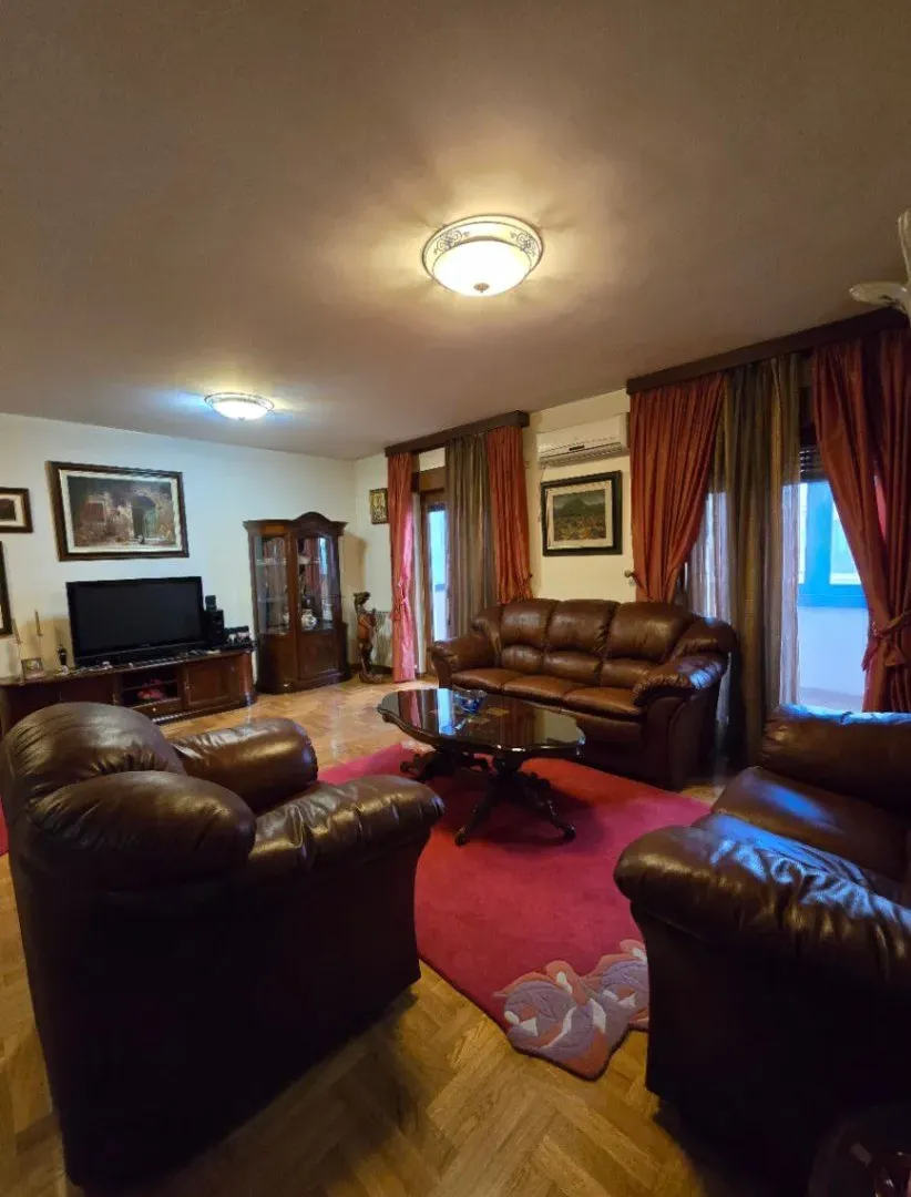 Izdavanje, stan, 115m², Stari Aerodrom, Podgorica