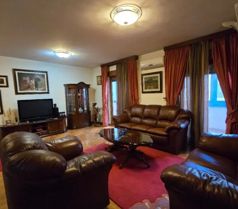 Izdavanje, stan, 115m², Stari Aerodrom, Podgorica