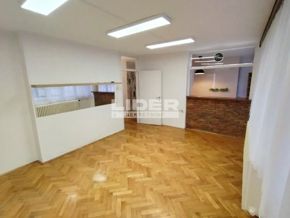 Rent, office space, 53m², Kalenić Pijaca, Vračar Sve Podlokacije