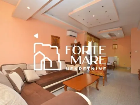 Sale, two bedroom apartment, 77m², Igalo, Herceg Novi