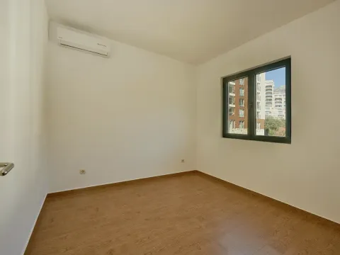 Sale, two bedroom apartment, 63m², Bečići, Budva - image 14