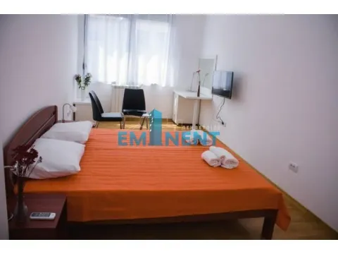 Izdavanje, trosoban stan, 89m², Stari Grad, Beograd - image 12