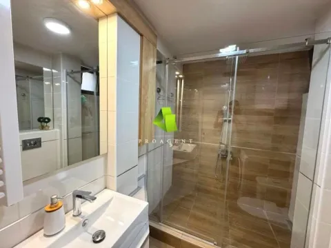 Izdavanje, trosoban stan, 75m², Medijana, Niš - image 17