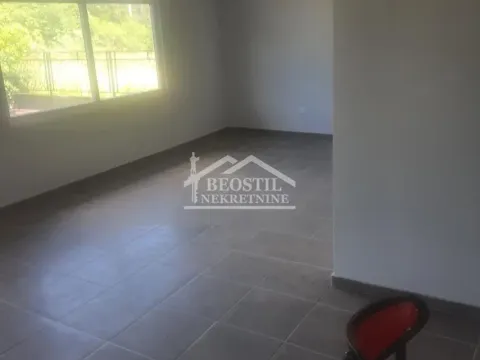 Prodaja, kuća, 204m², Vladimirci, Srbija - image 5