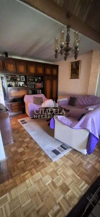 Izdavanje, trosoban stan, 85m², Cerak Vinogradi, Beograd