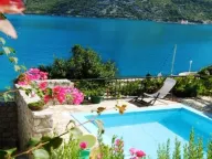 Prodaja, trosoban stan, 126m², Kostanjica, Kotor - image 1