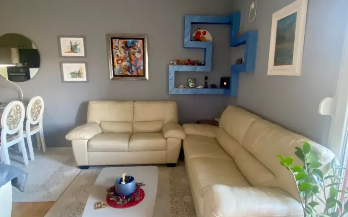 Izdavanje, dvosoban stan, 70m², Stari Aerodrom, Podgorica