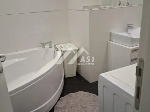 Izdavanje, trosoban stan, 58m², Bulevar Oslobodjenja, Novi Sad Sve Podlokacije - image 8