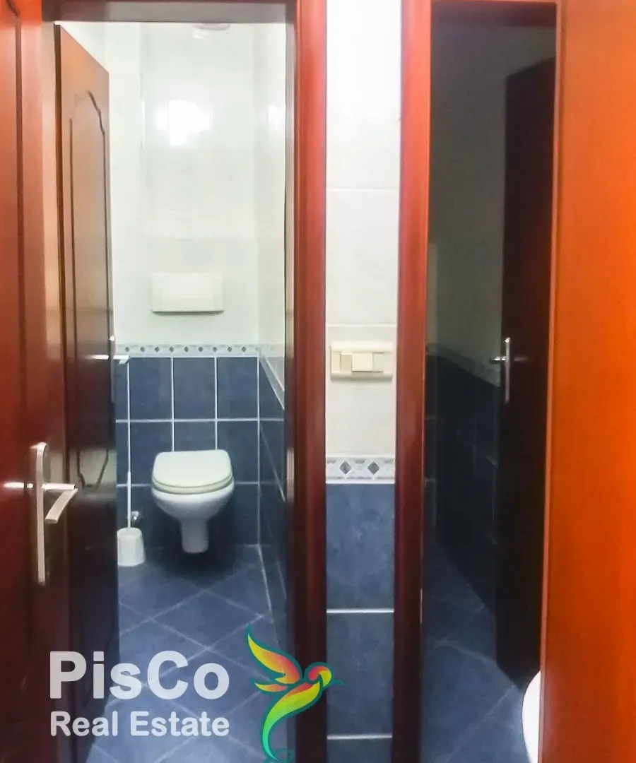 Izdavanje, poslovni prostor, 53m², Pobrežje, Podgorica