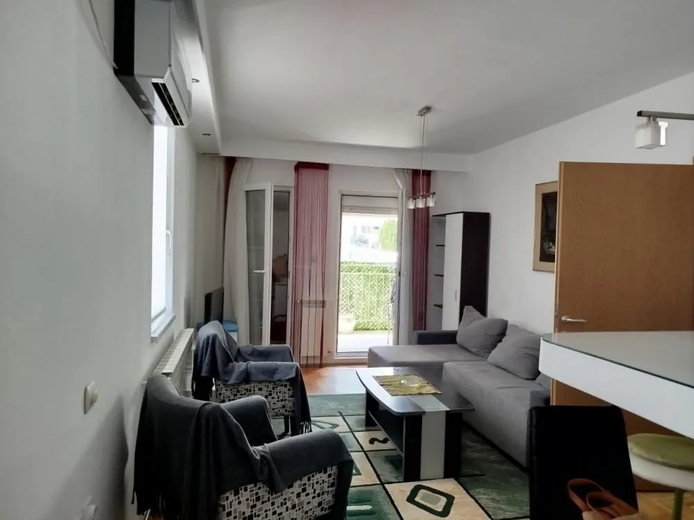 Prodaja, trosoban stan, 74m², Vojvode Vlahovica, Beograd