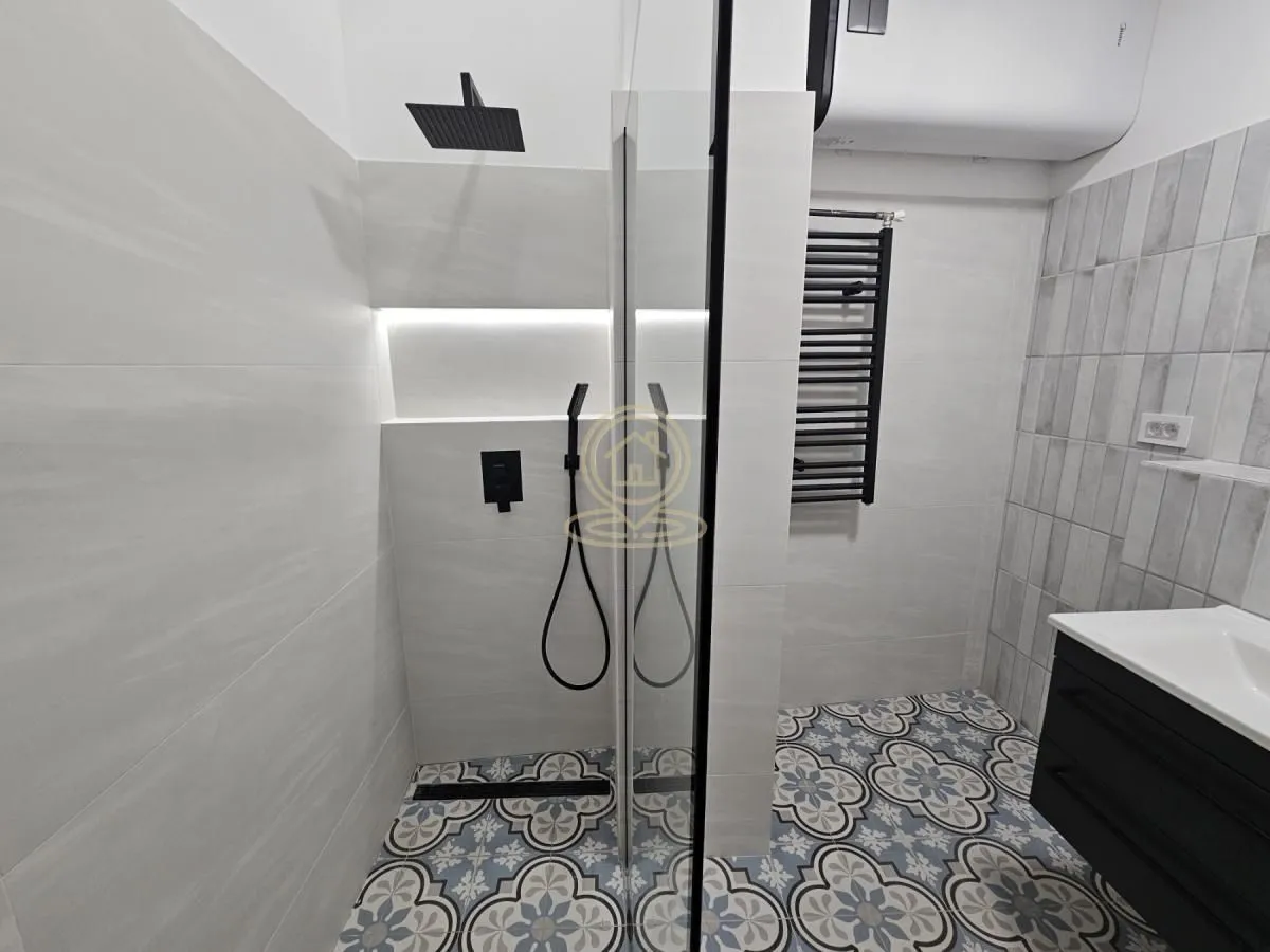 Prodaja, trosoban stan, 75m², Stari grad, Novi Sad