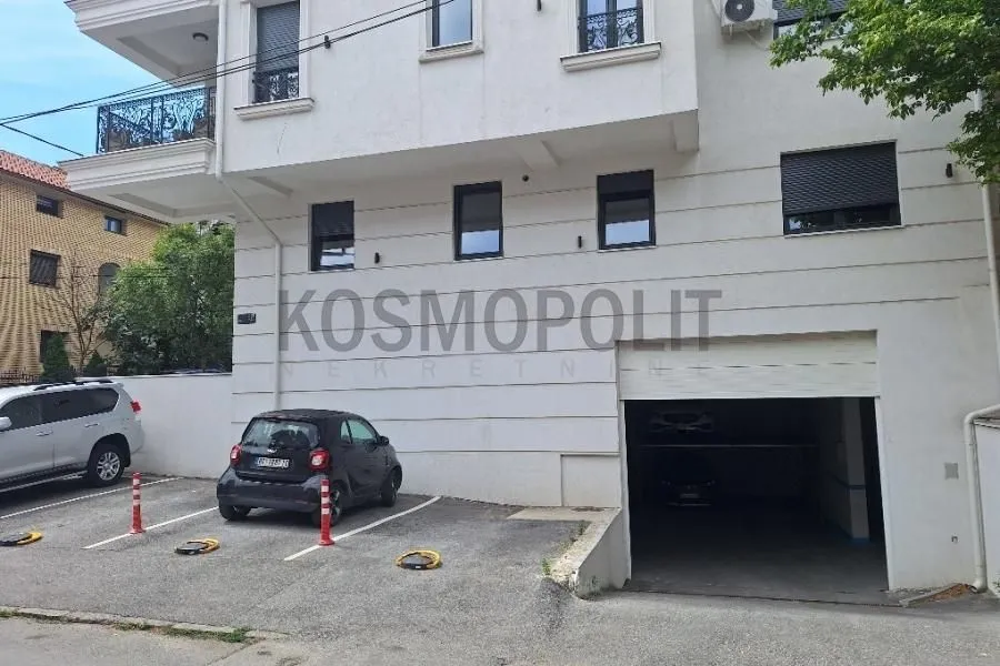 Izdavanje, poslovni prostor, 14m², Autokomanda, Voždovac Sve Podlokacije