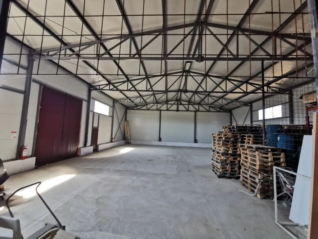 Sale, office space, 765m², Pojate, Ćićevac