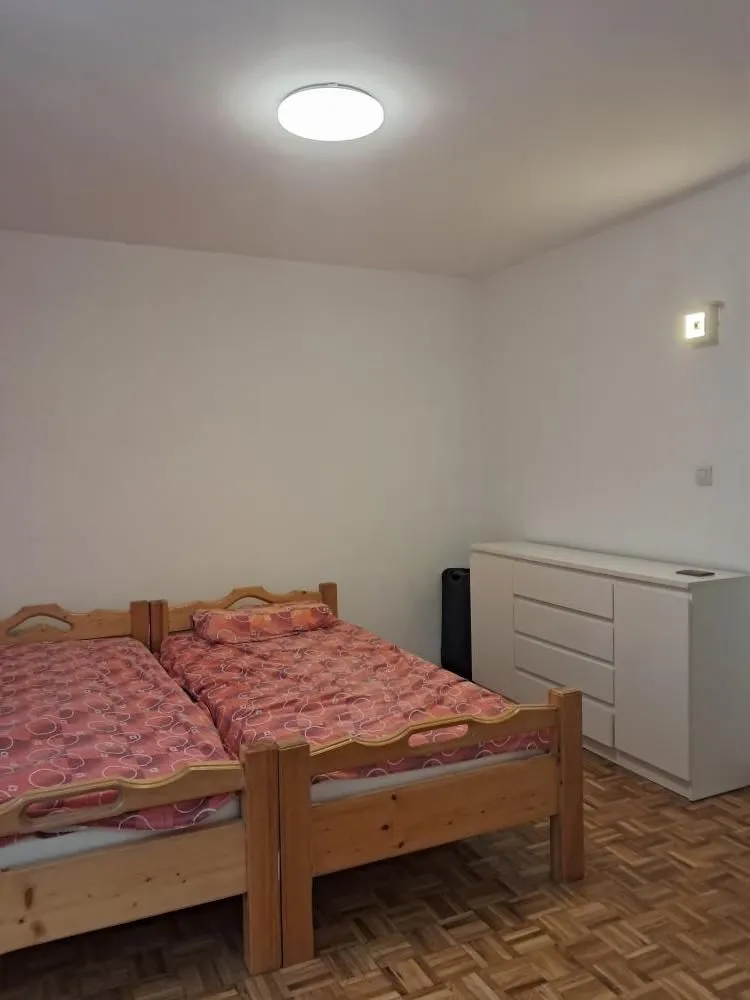 Izdavanje, trosoban stan, 84m², Bezanijska Kosa 2, Bežanijska Kosa Sve Podlokacije