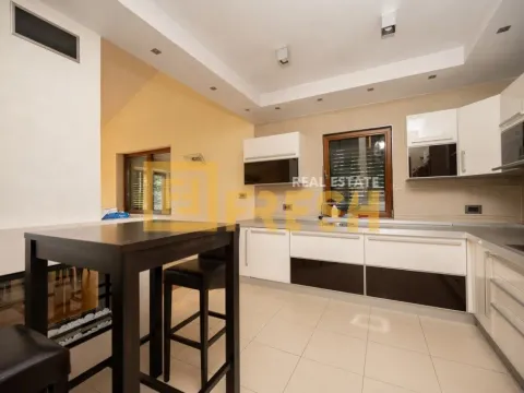 Rent, house, 380m², Mareza, Podgorica - image 46