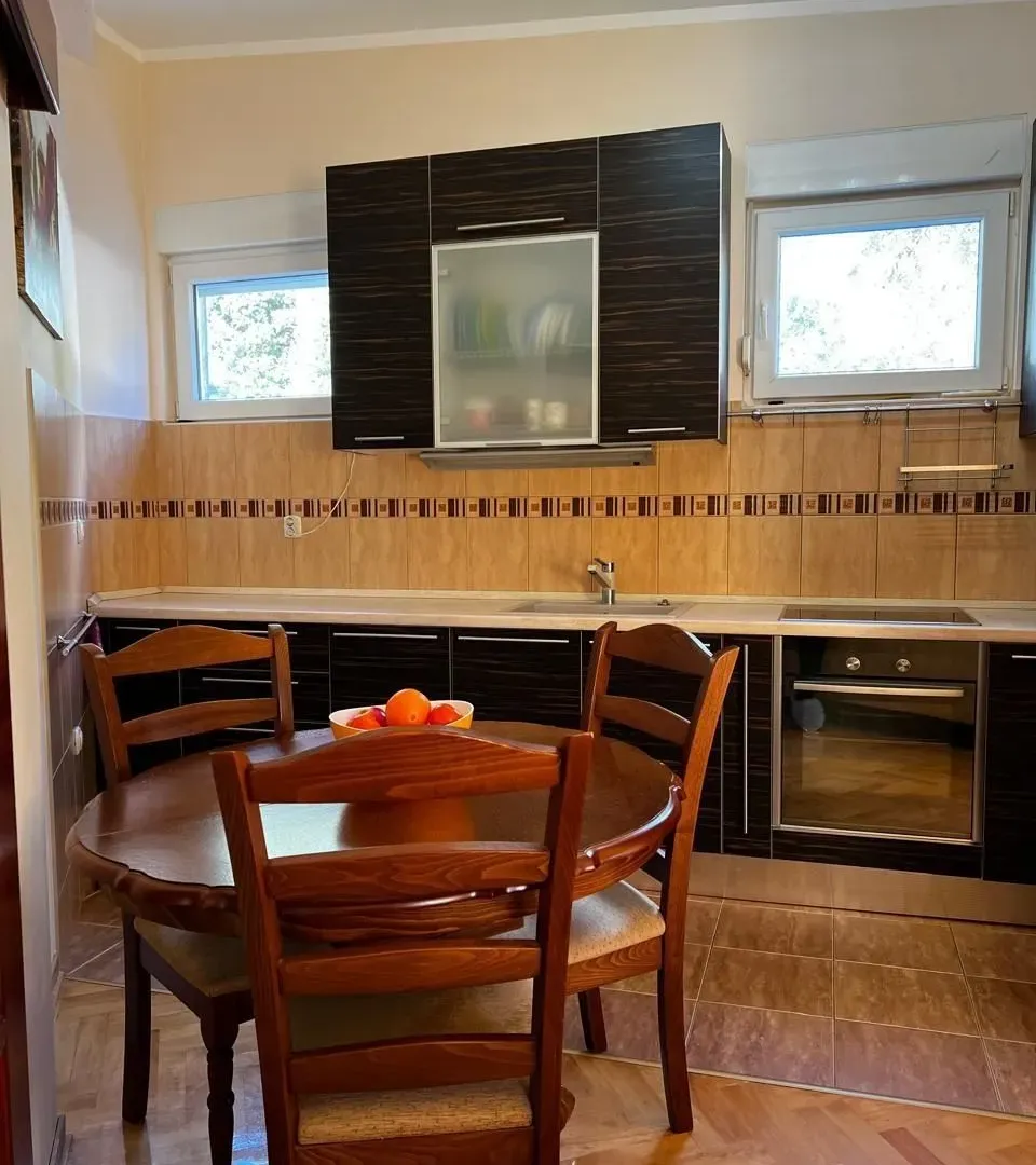 Prodaja, dvosoban stan, 73m², Đenovići, Herceg Novi