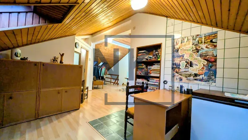 Prodaja, četvorosoban stan, 140m², Centar, Podgorica