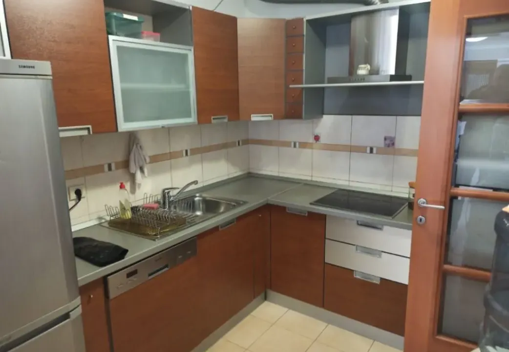 Izdavanje, trosoban stan, 107m², Preko Morače, Podgorica