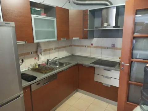 Izdavanje, trosoban stan, 107m², Preko Morače, Podgorica