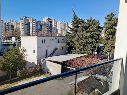 Izdavanje, jednosoban stan, 47m², Centar, Bar - image 8
