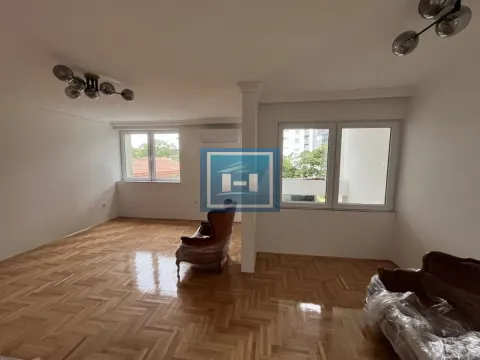 Izdavanje, dvosoban stan, 64m², Centar, Paraćin - image 4