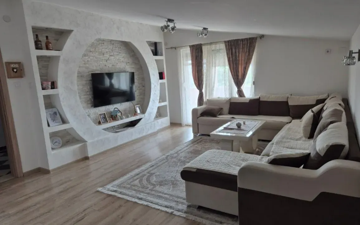 Rent, house, 140m², Kokoti, Podgorica