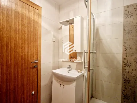 Rent, one bedroom apartment, 47m², Stari Aerodrom, Podgorica - image 11