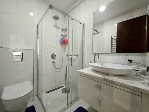 Rent, two bedroom apartment, 68m², Centar, Budva - image 2