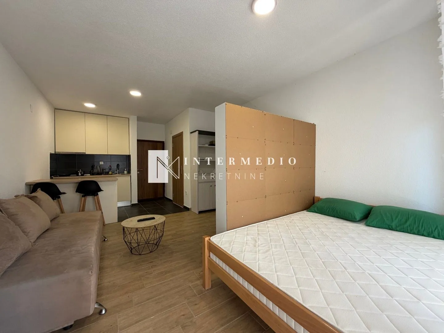 Izdavanje, garsonjera, 35m², Zelenika, Herceg Novi