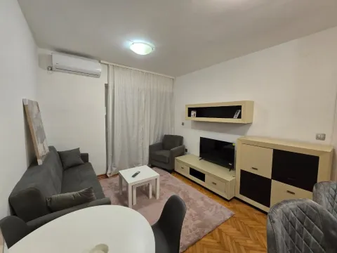 Rent, two bedroom apartment, 44m², Topla, Herceg Novi - image 1