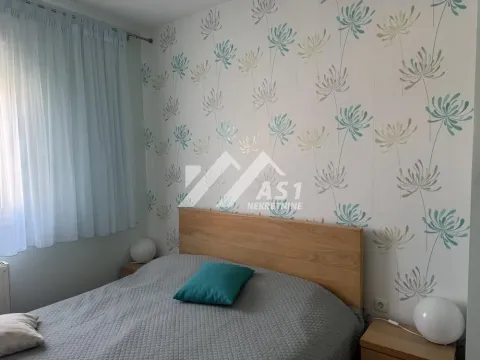 Izdavanje, četvorosoban stan, 82m², Bulevar Evrope, Novi Sad Sve Podlokacije - image 6