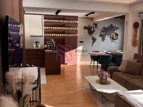 Prodaja, dvosoban stan, 85m², Dobrota, Kotor - image 1