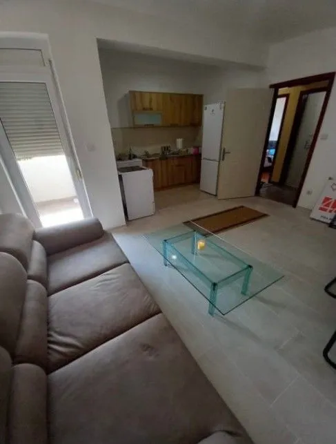 Izdavanje, dvosoban stan, 55m², City Kvart, Podgorica