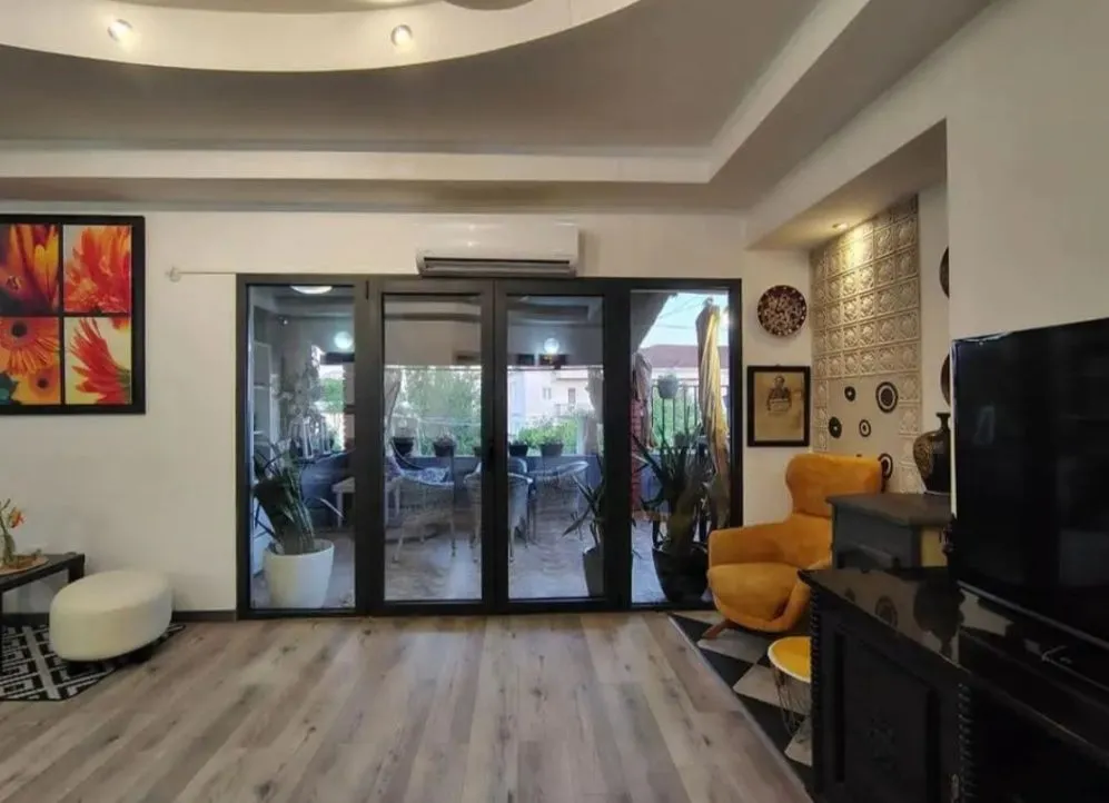 Izdavanje, trosoban stan, 115m², Zabjelo, Podgorica