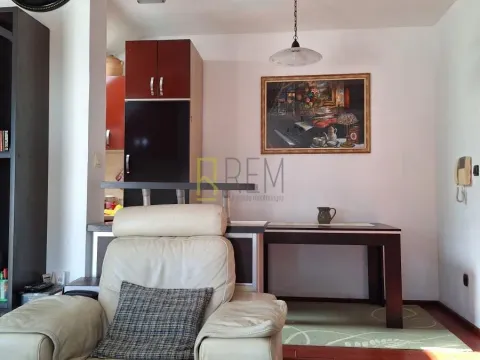 Prodaja, trosoban stan, 87m², Stari Aerodrom, Podgorica - image 6