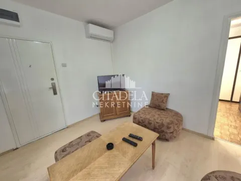Rent, two bedroom apartment, 49m², Petlovo Brdo, Beograd - image 3