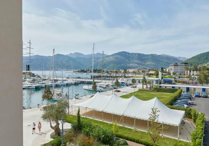 Prodaja, dvosoban stan, 93m², Porto Montenegro, Tivat