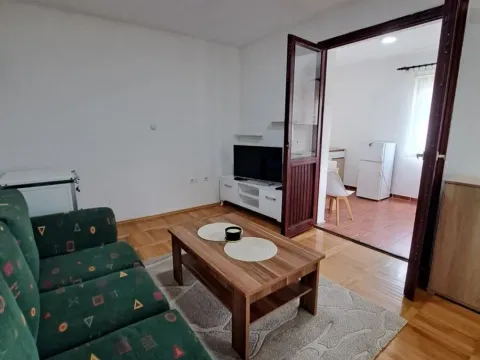 Rent, one bedroom apartment, 45m², Zlatica, Podgorica - image 2