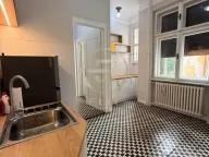 Izdavanje, četvorosoban stan, 123m², Centar, Novi Sad - image 16