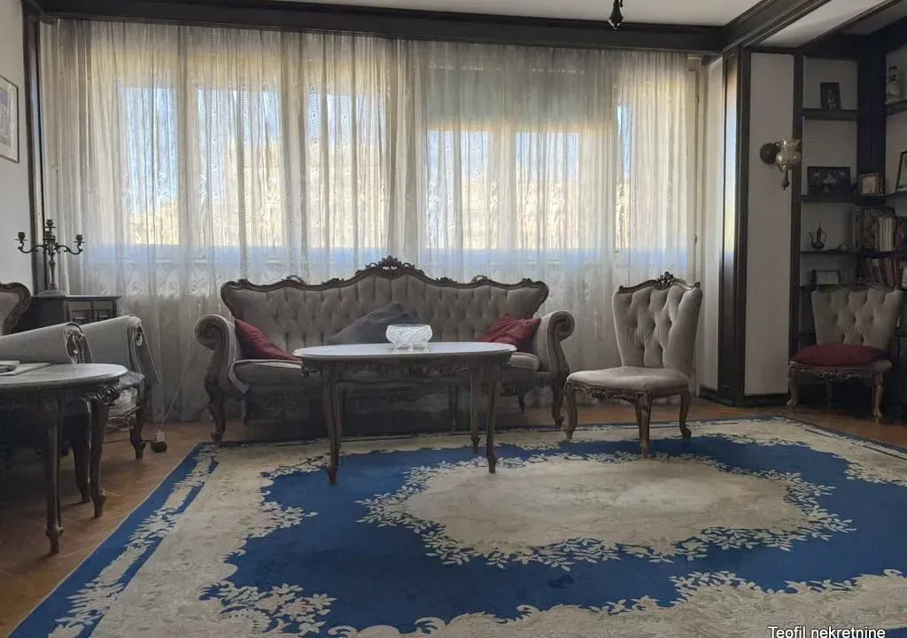 Prodaja, četvorosoban stan, 97m², Centar, Stara Pazova