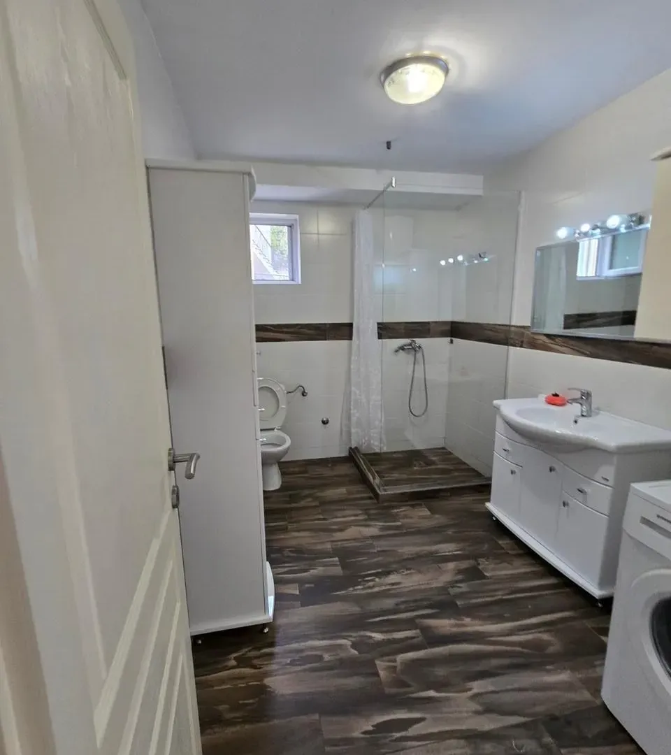 Izdavanje, jednosoban stan, 65m², Gradiošnica, Tivat