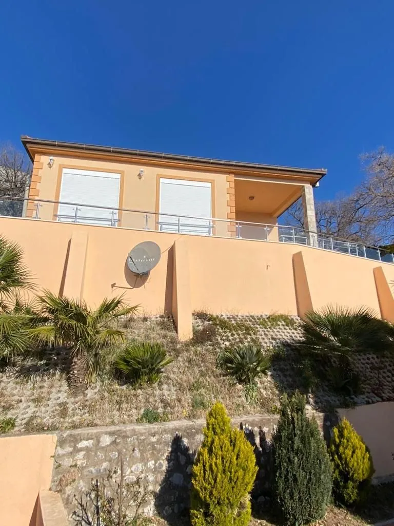 Sale, house, 390m², Zagrađe, Bar