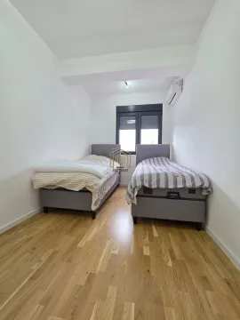 Izdavanje, dvosoban stan, 67m², Stari Aerodrom, Podgorica - image 2