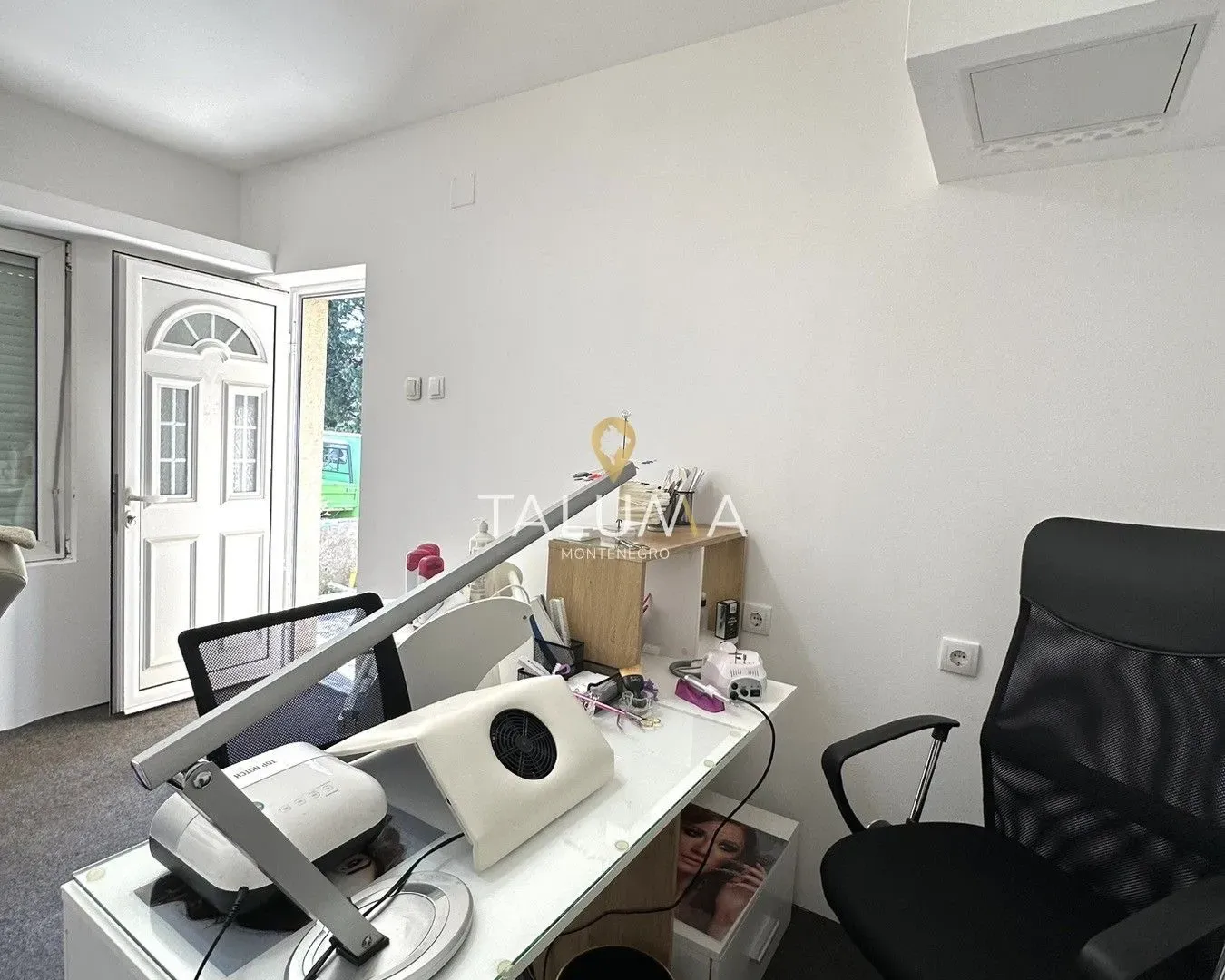 Rent, office space, 12m², Drač, Podgorica