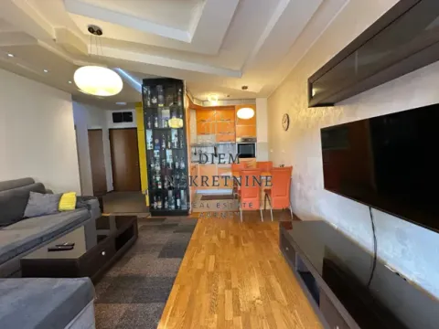 Rent, two bedroom apartment, 68m², City Kvart, Podgorica - image 5