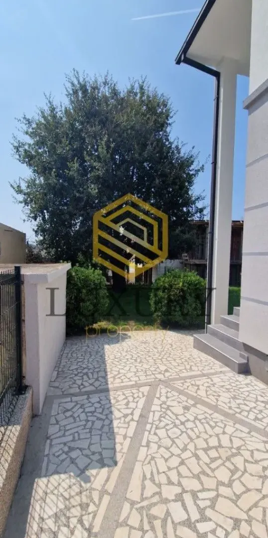Rent, house, 200m², Sutomore, Bar