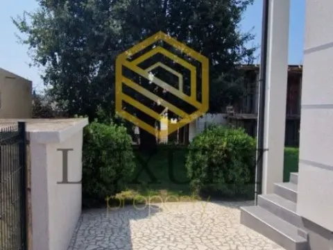 Izdavanje, kuća, 200m², Sutomore, Bar - image 8