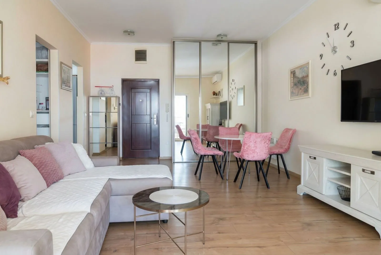 Prodaja, dvosoban stan, 78m², Pržno, Budva