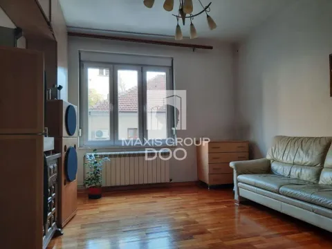 Izdavanje, trosoban stan, 80m², Stari Grad, Beograd