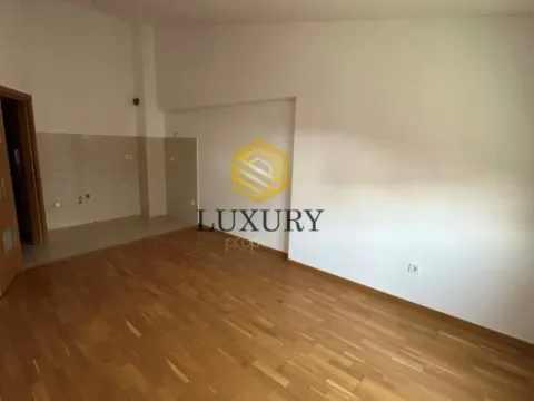 Prodaja, dvosoban stan, 60m², 1 maj, Podgorica - image 3